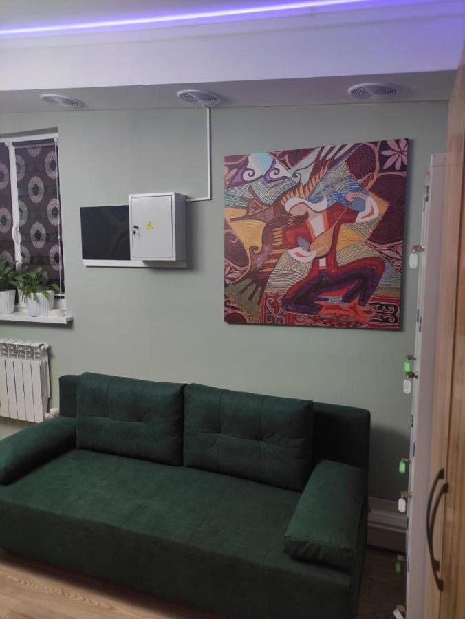 Hostel Nomad Almaty Ngoại thất bức ảnh
