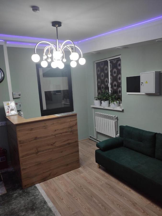 Hostel Nomad Almaty Ngoại thất bức ảnh