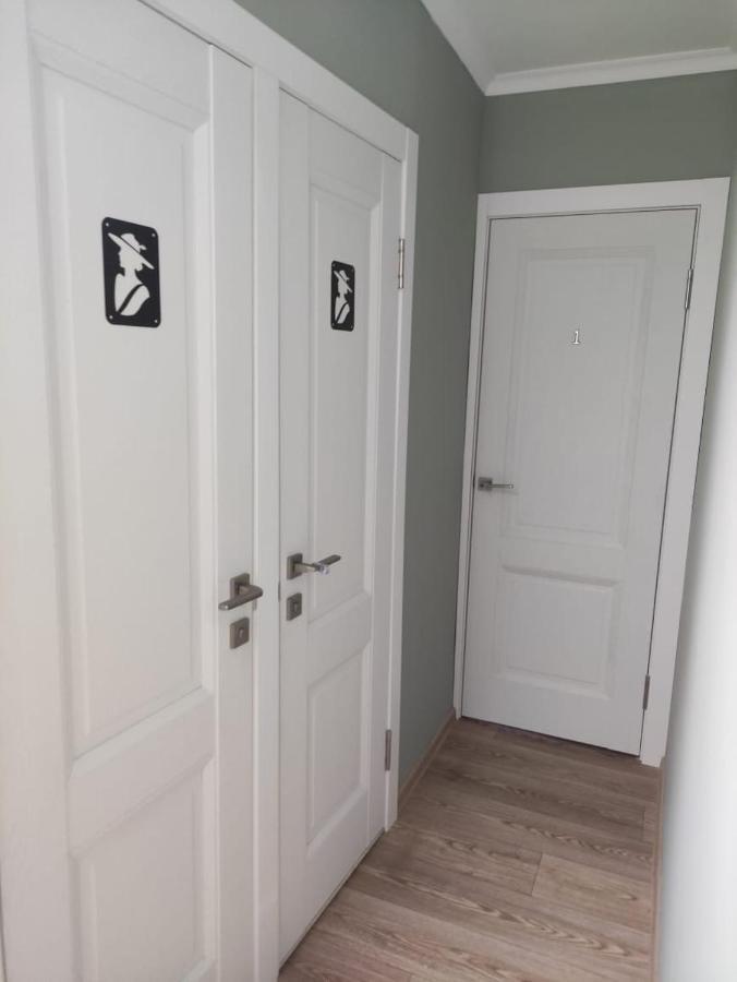 Hostel Nomad Almaty Ngoại thất bức ảnh