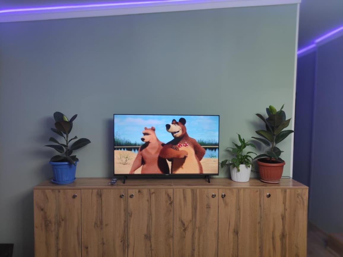 Hostel Nomad Almaty Ngoại thất bức ảnh
