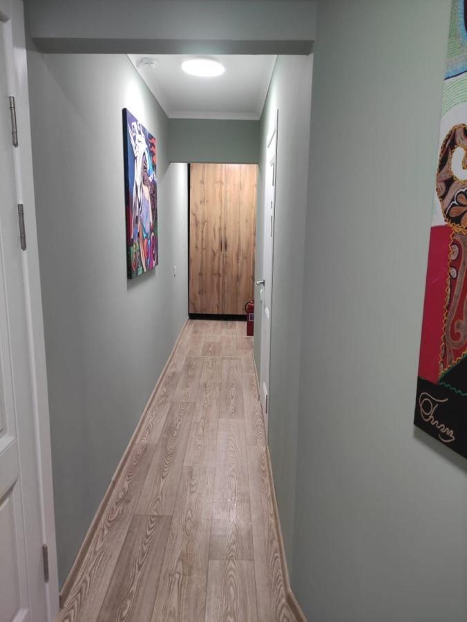 Hostel Nomad Almaty Ngoại thất bức ảnh