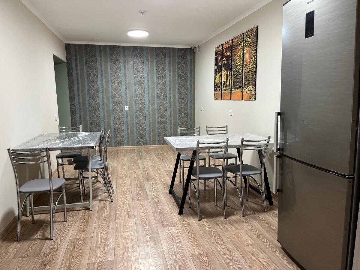 Hostel Nomad Almaty Ngoại thất bức ảnh