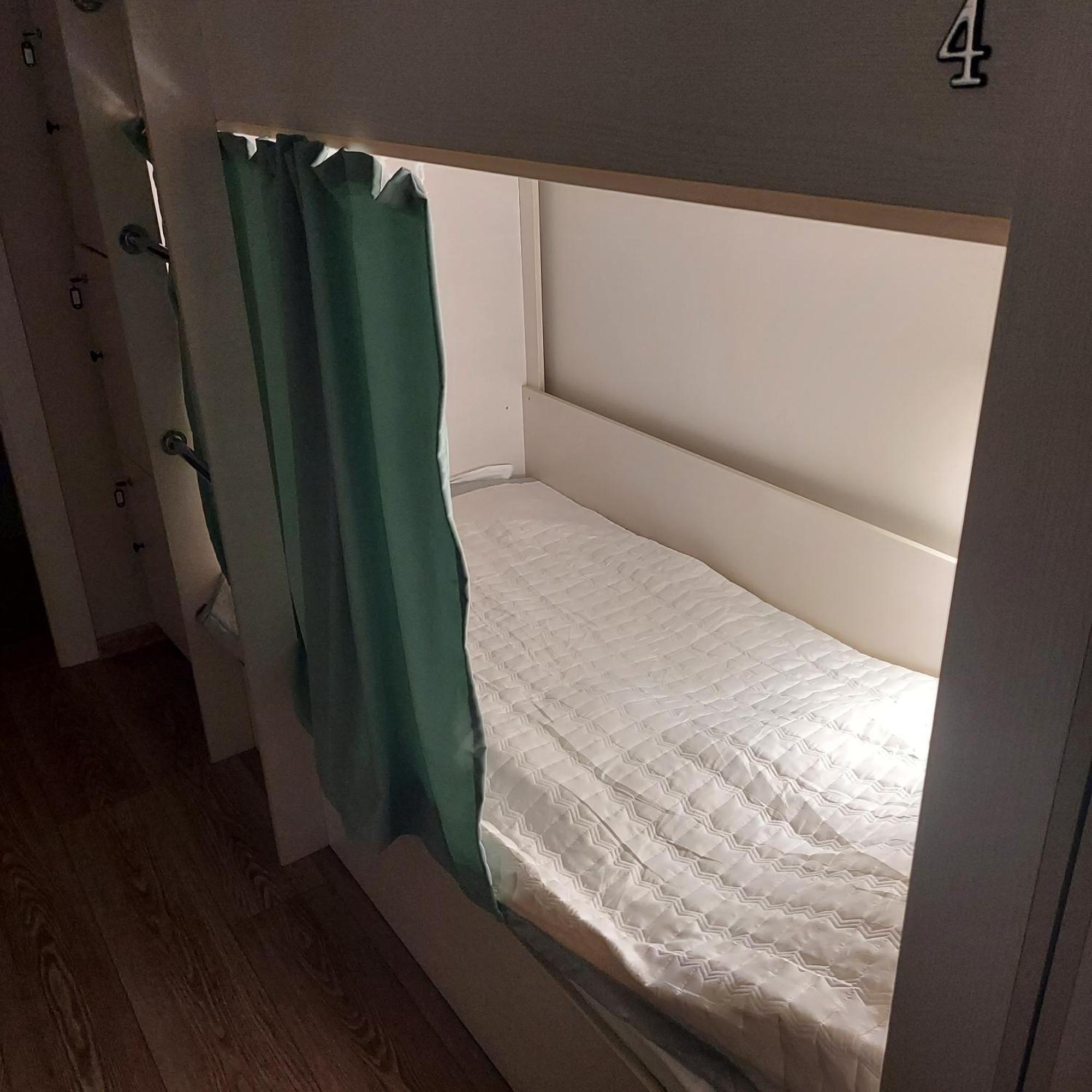 Hostel Nomad Almaty Ngoại thất bức ảnh
