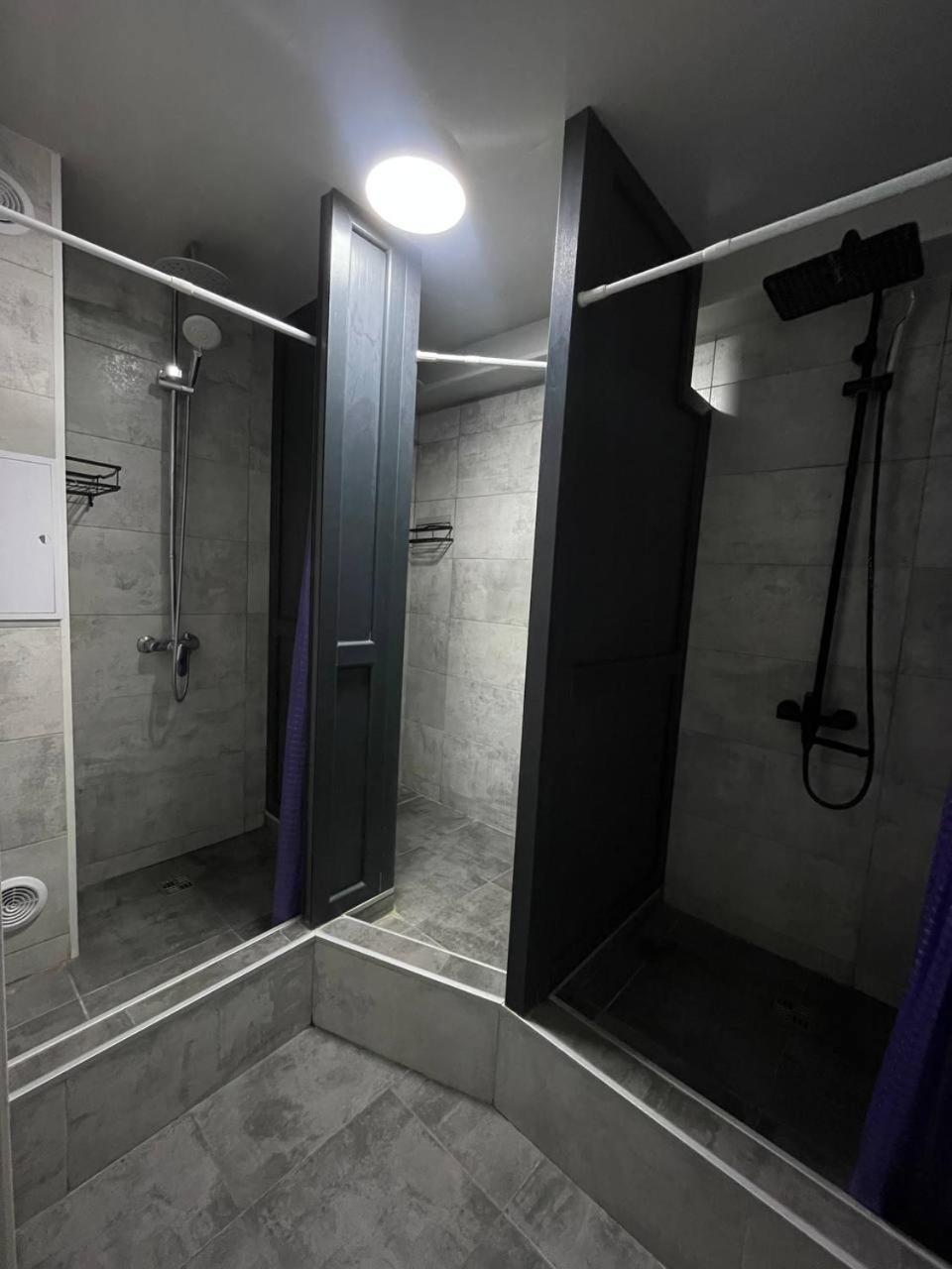 Hostel Nomad Almaty Ngoại thất bức ảnh