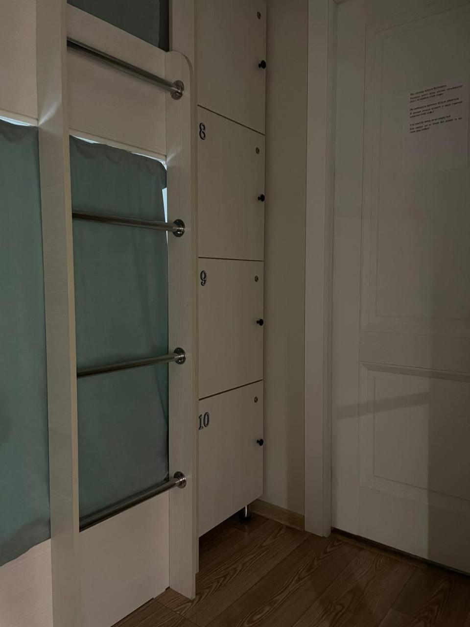 Hostel Nomad Almaty Ngoại thất bức ảnh
