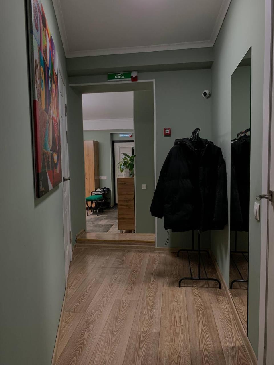 Hostel Nomad Almaty Ngoại thất bức ảnh