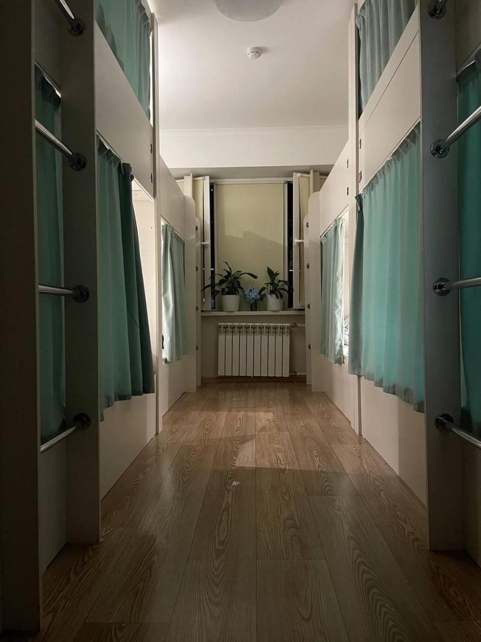 Hostel Nomad Almaty Ngoại thất bức ảnh